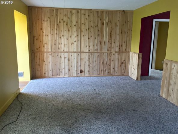 310 SE Pine St, Roseburg, OR 97470